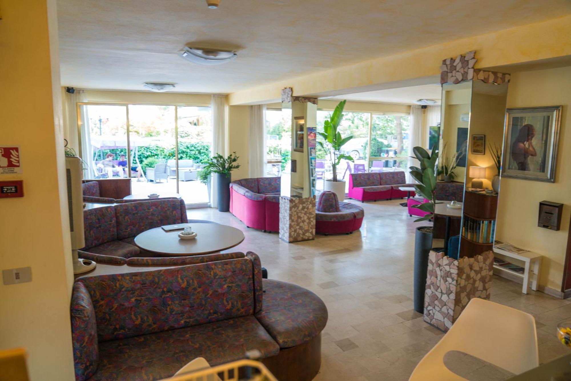 Hotel Singapore Milano Marittima Exteriér fotografie